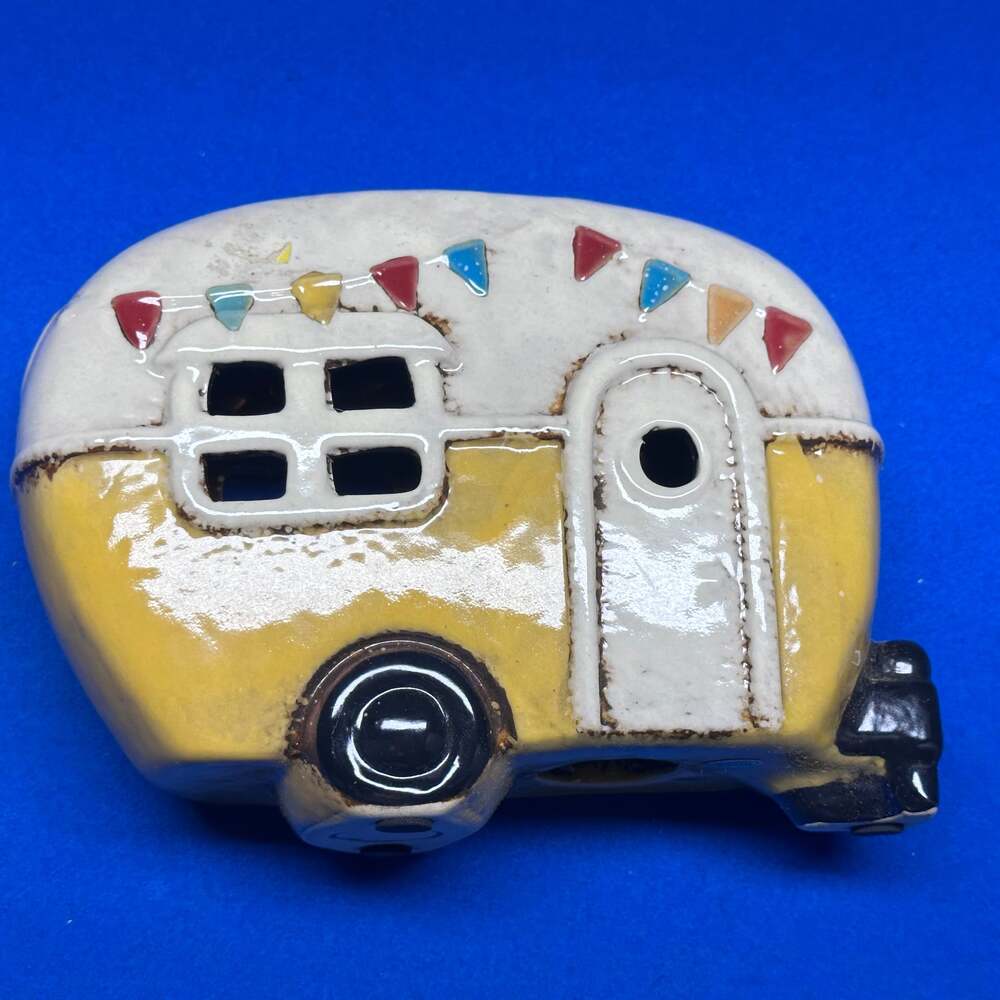 Kirkland's- Ceramic Camper Table Top Nightlight- Yellow-No Box Included/ Vintage